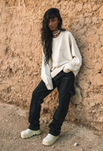 Lade das Bild in den Galerie-Viewer, KNIT SWEATER CREAM