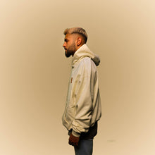 Lade das Bild in den Galerie-Viewer, Cream Hooded Back Print