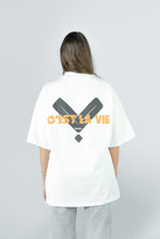 Lade das Bild in den Galerie-Viewer, C'EST LA VIE TEE