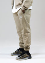 Lade das Bild in den Galerie-Viewer, SWEATPANTS KHAKI