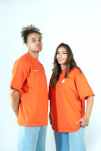 Lade das Bild in den Galerie-Viewer, B TEE