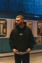 Lade das Bild in den Galerie-Viewer, SEASON 1 HOODED