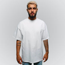 Lade das Bild in den Galerie-Viewer, White Tee Print
