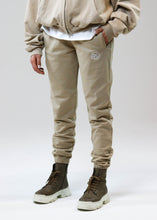 Lade das Bild in den Galerie-Viewer, SWEATPANTS KHAKI
